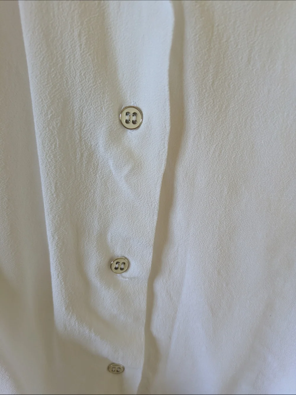 GUESS White Button-Front Short Sleeve Blouse - Picture 7 of 8
